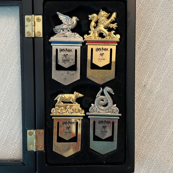 Harry Potter Hogwarts House Metal Bookmarks - Set of 4 - Noble Collection - Picture 5 of 9